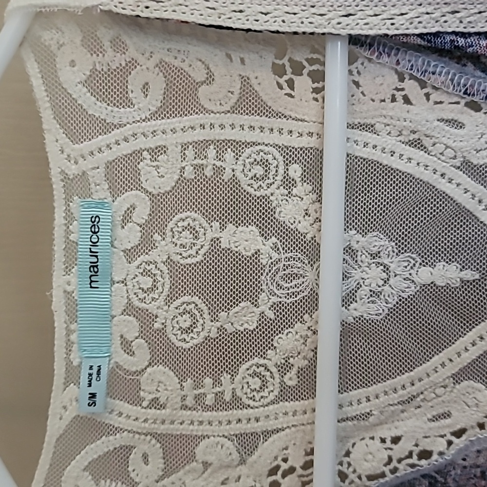 Maurices s/m cover up shrug with lace on the back of neck - Picture 2 of 4